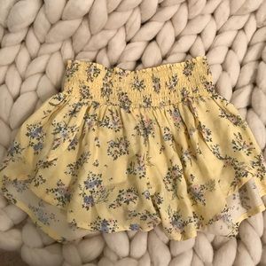 Yellow floral flowy shorts